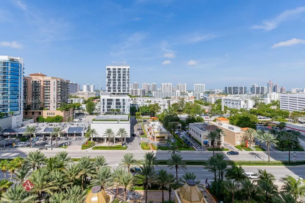 17749 Collins Ave, #902