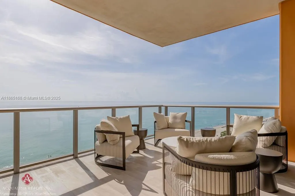 17749 Collins Ave, #902