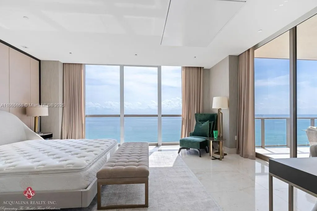 17749 Collins Ave, #902