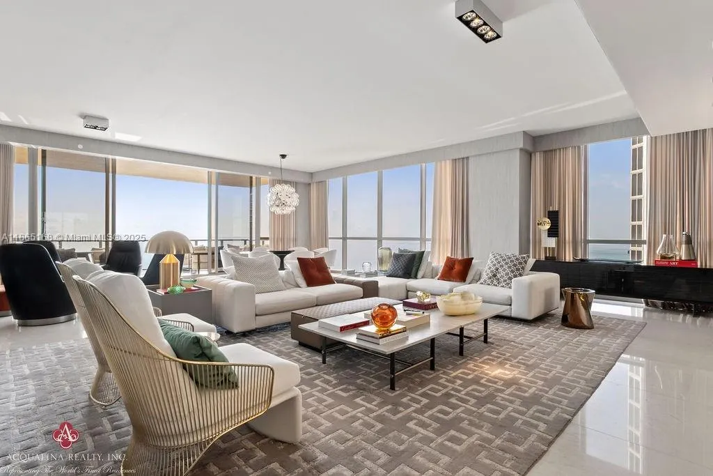 17749 Collins Ave, #902