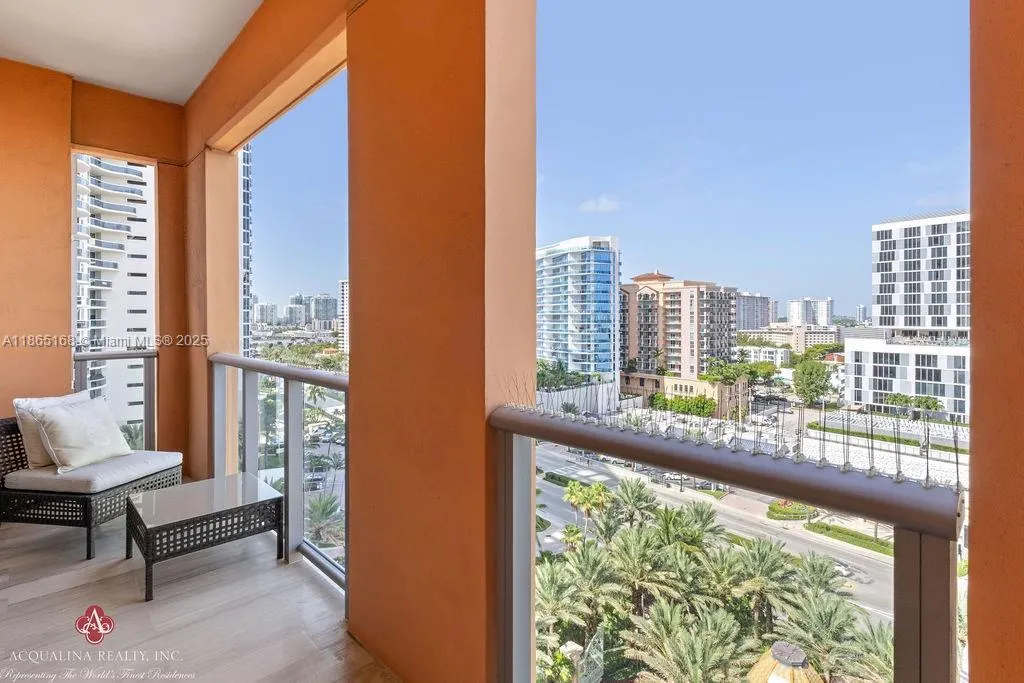 17749 Collins Ave, #902