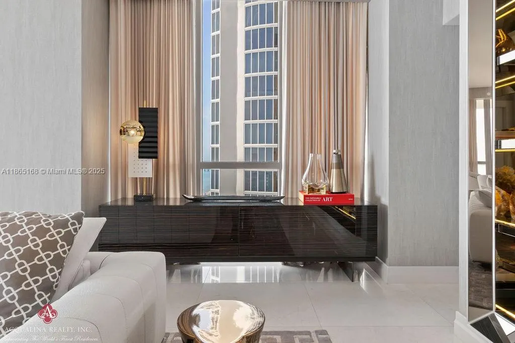 17749 Collins Ave, #902