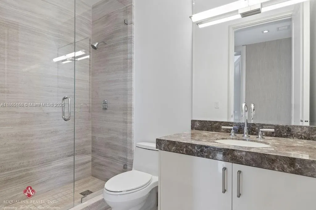 17749 Collins Ave, #902