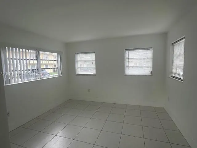 7370 SW 82nd St, #E120