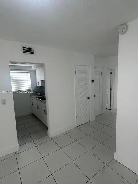 7370 SW 82nd St, #E120