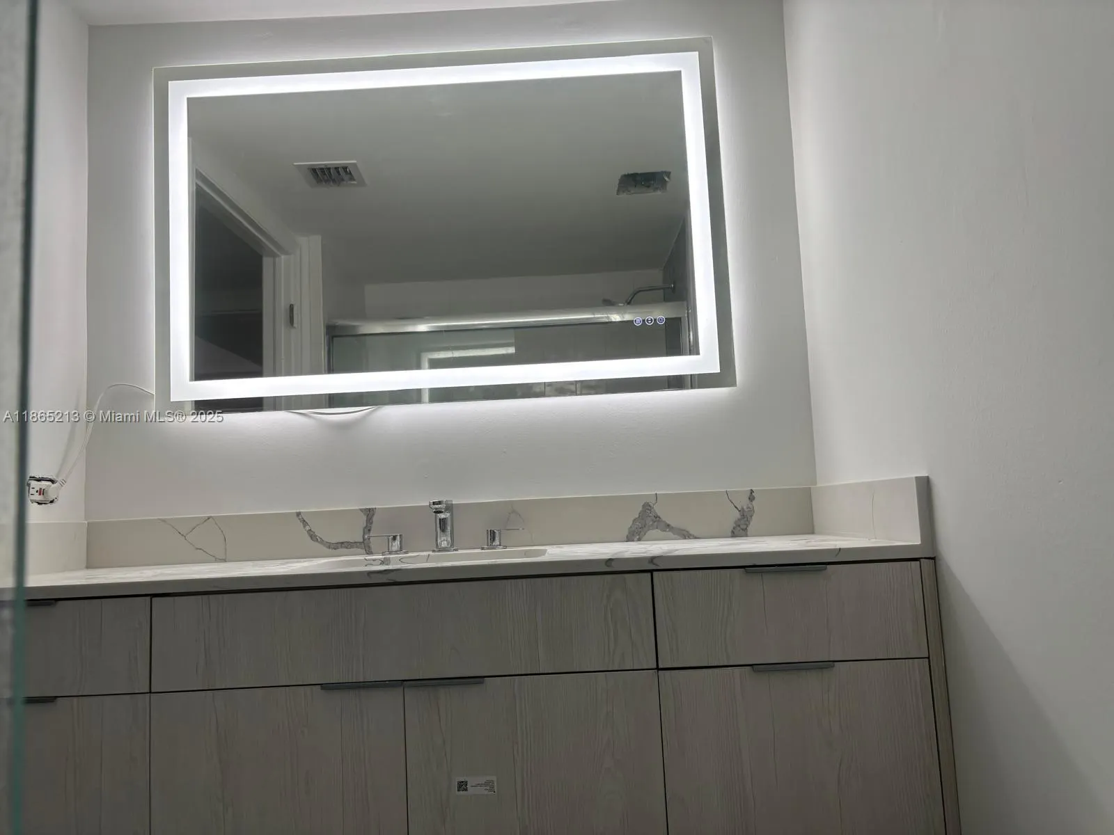 6301 Collins Ave, #3002