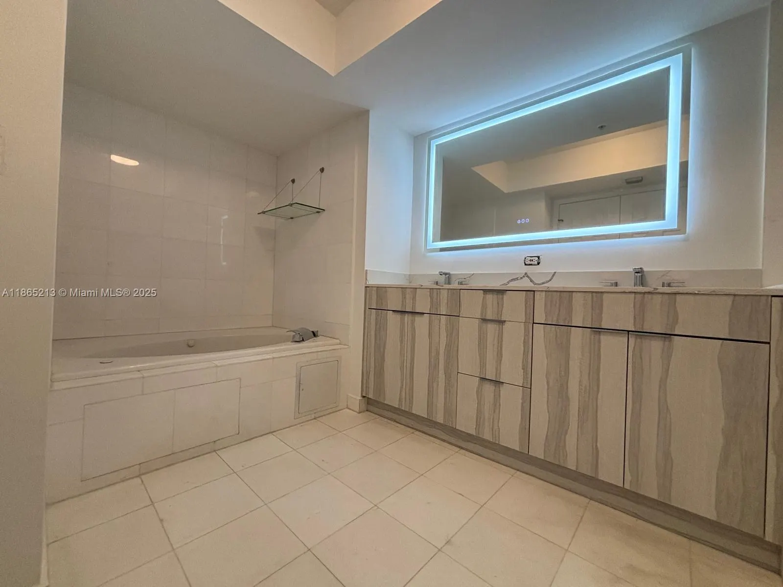 6301 Collins Ave, #3002