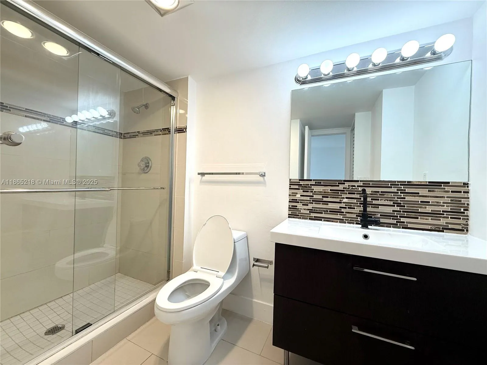 20335 W Country Club Dr, #502