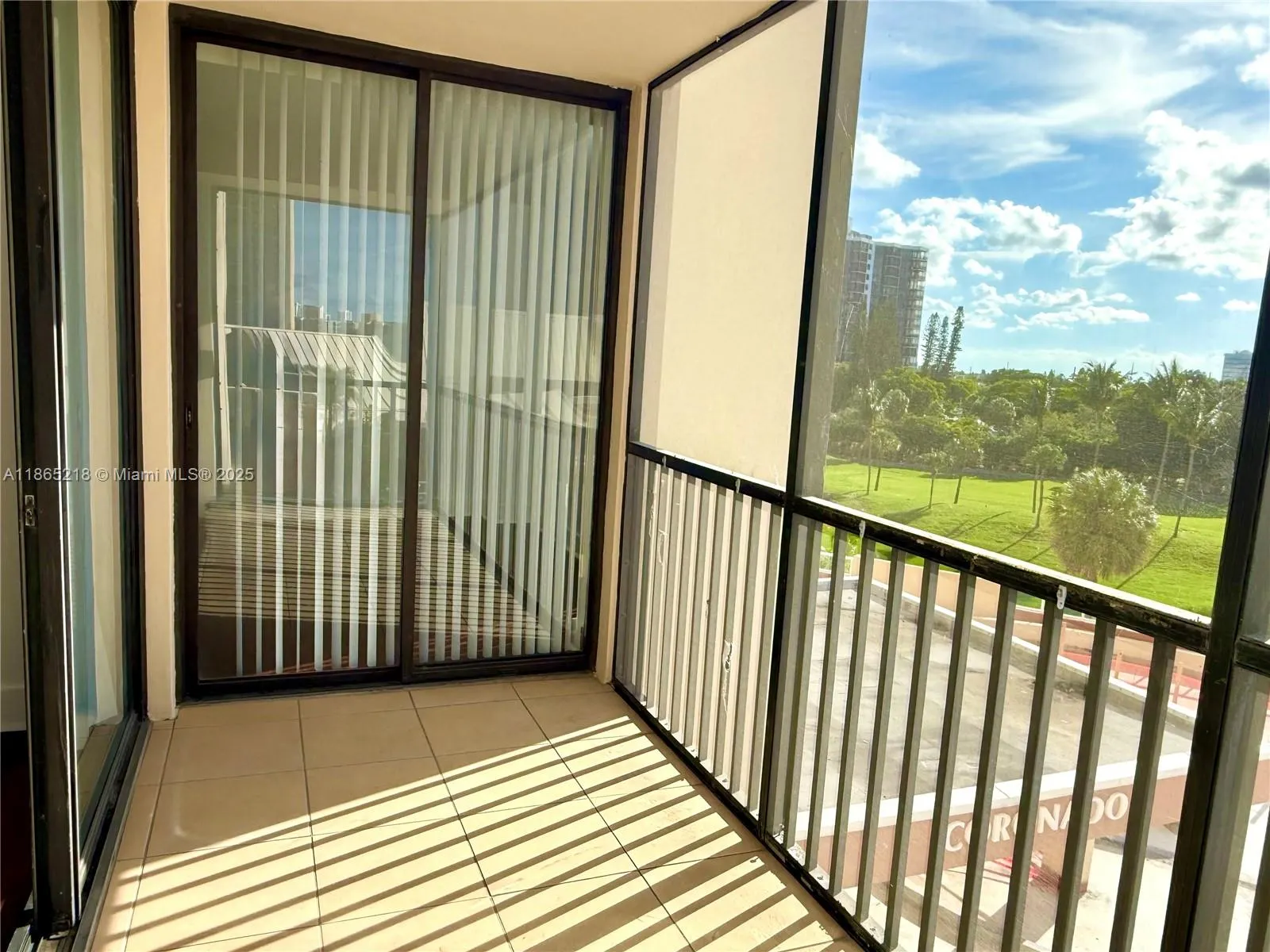 20335 W Country Club Dr, #502