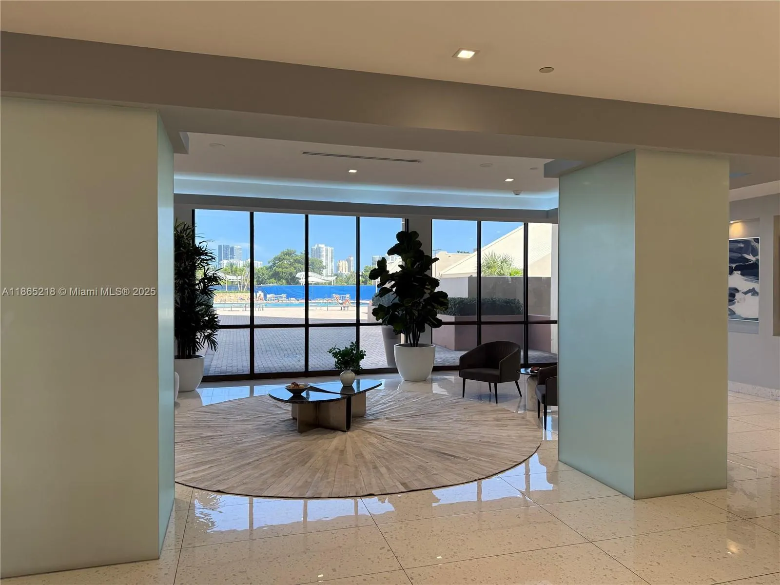 20335 W Country Club Dr, #502