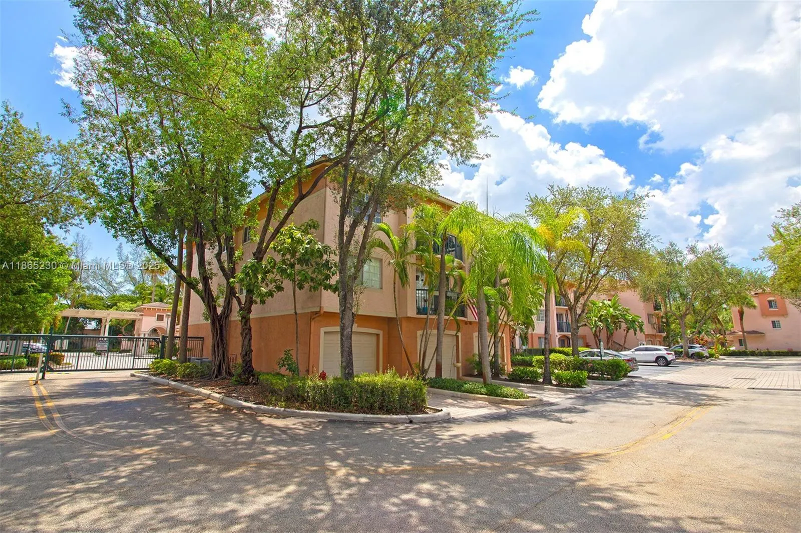 2009 SE 10th Ave, #322