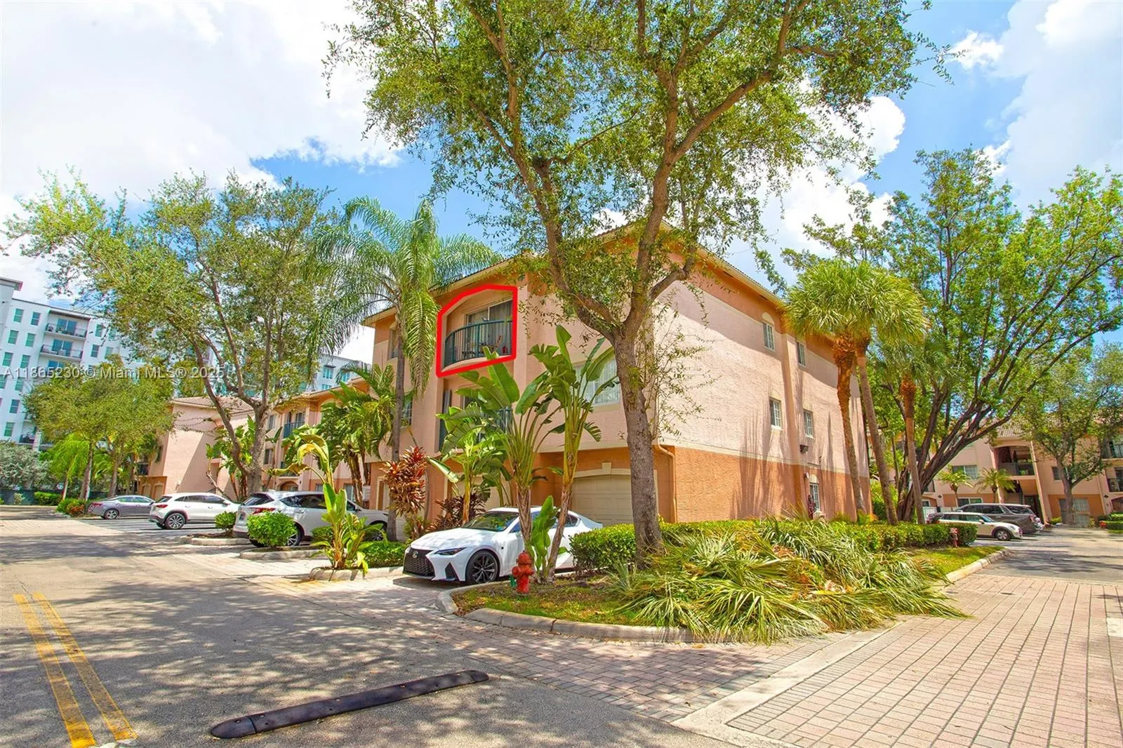 2009 SE 10th Ave, #322