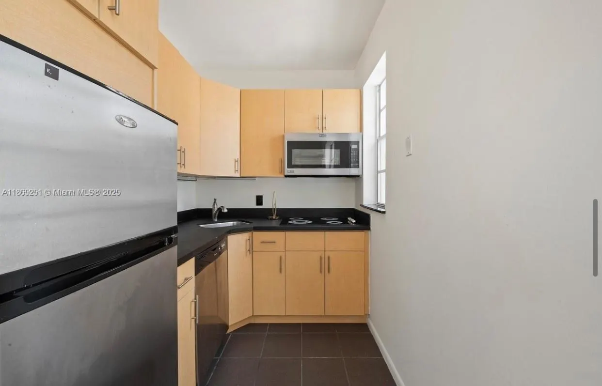 605 Euclid Ave, #204
