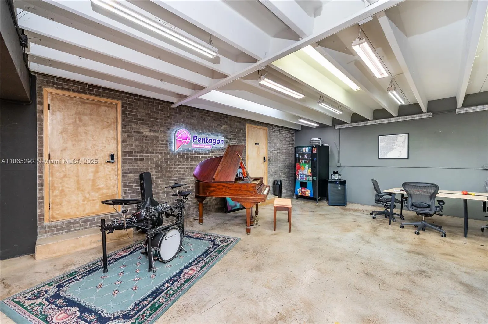 7025 NW 7th Ave