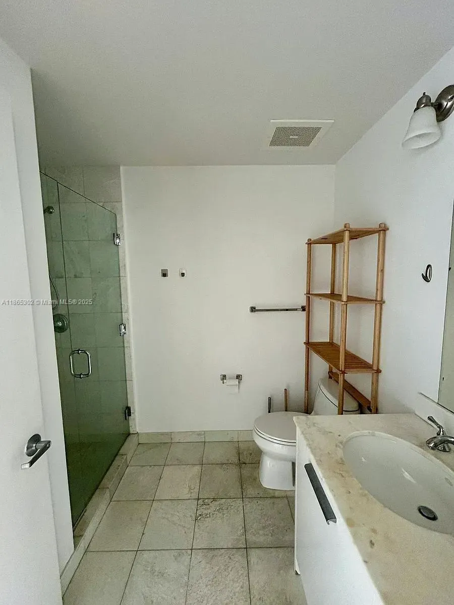1060 Brickell Ave, #3309