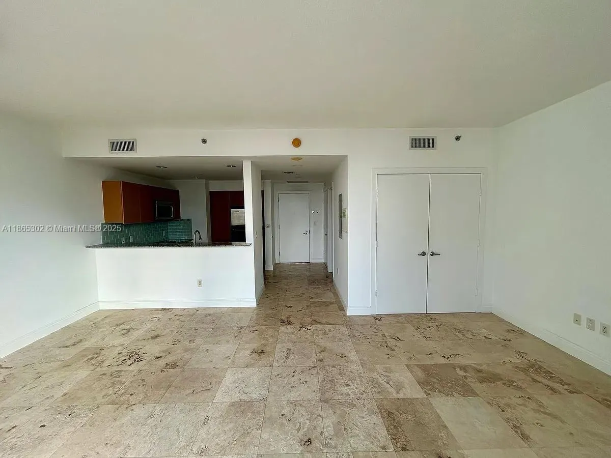 1060 Brickell Ave, #3309