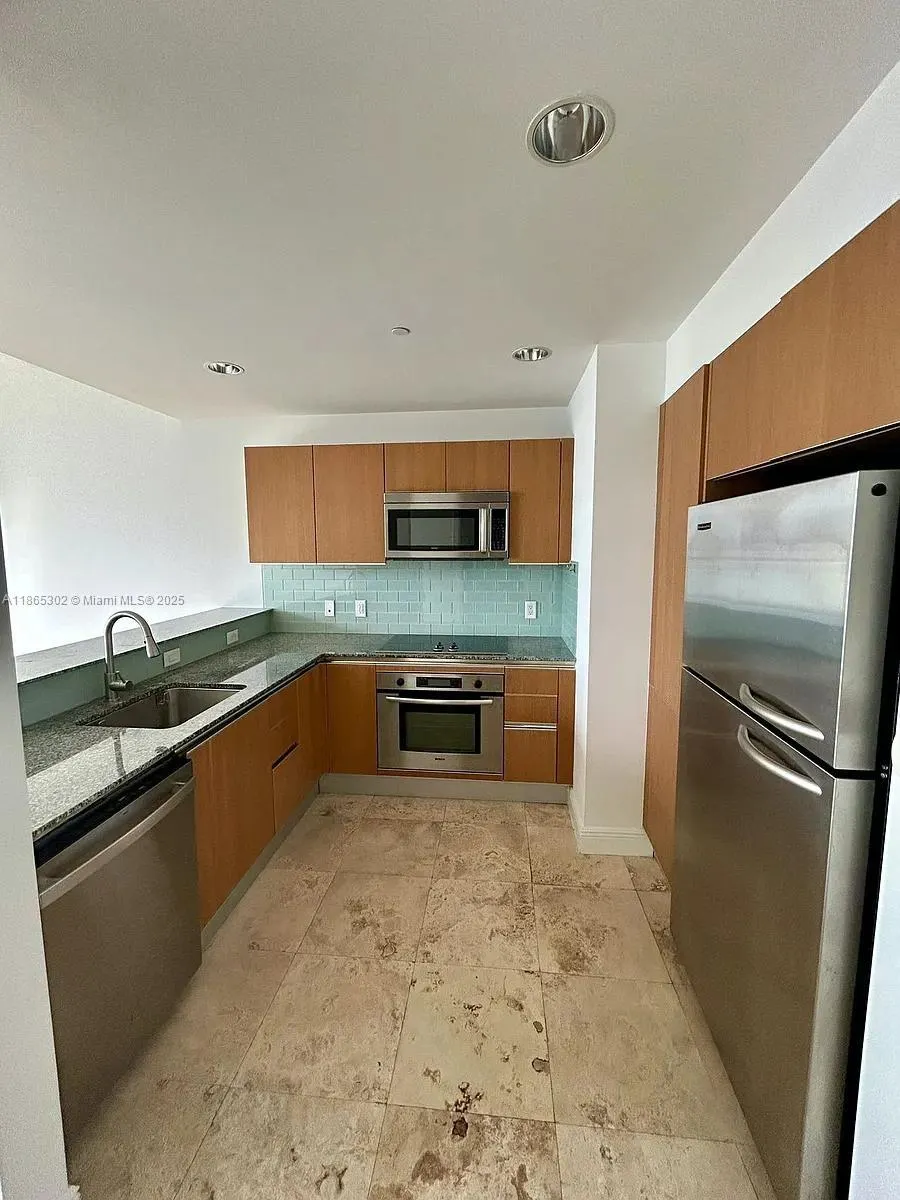 1060 Brickell Ave, #3309