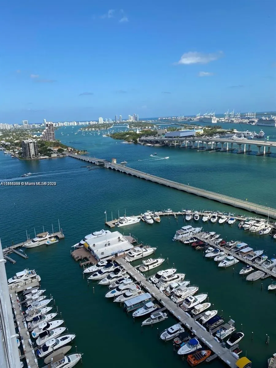 1717 N Bayshore Dr, #3246