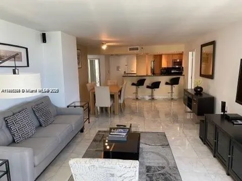 1717 N Bayshore Dr, #3246