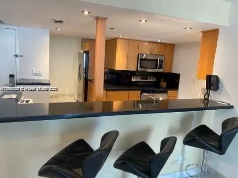 1717 N Bayshore Dr, #3246