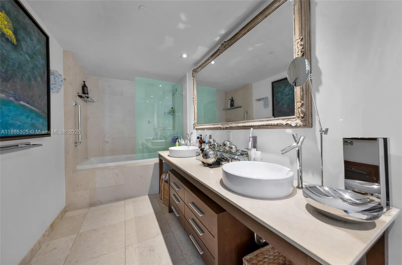 475 Brickell Ave, #712-714