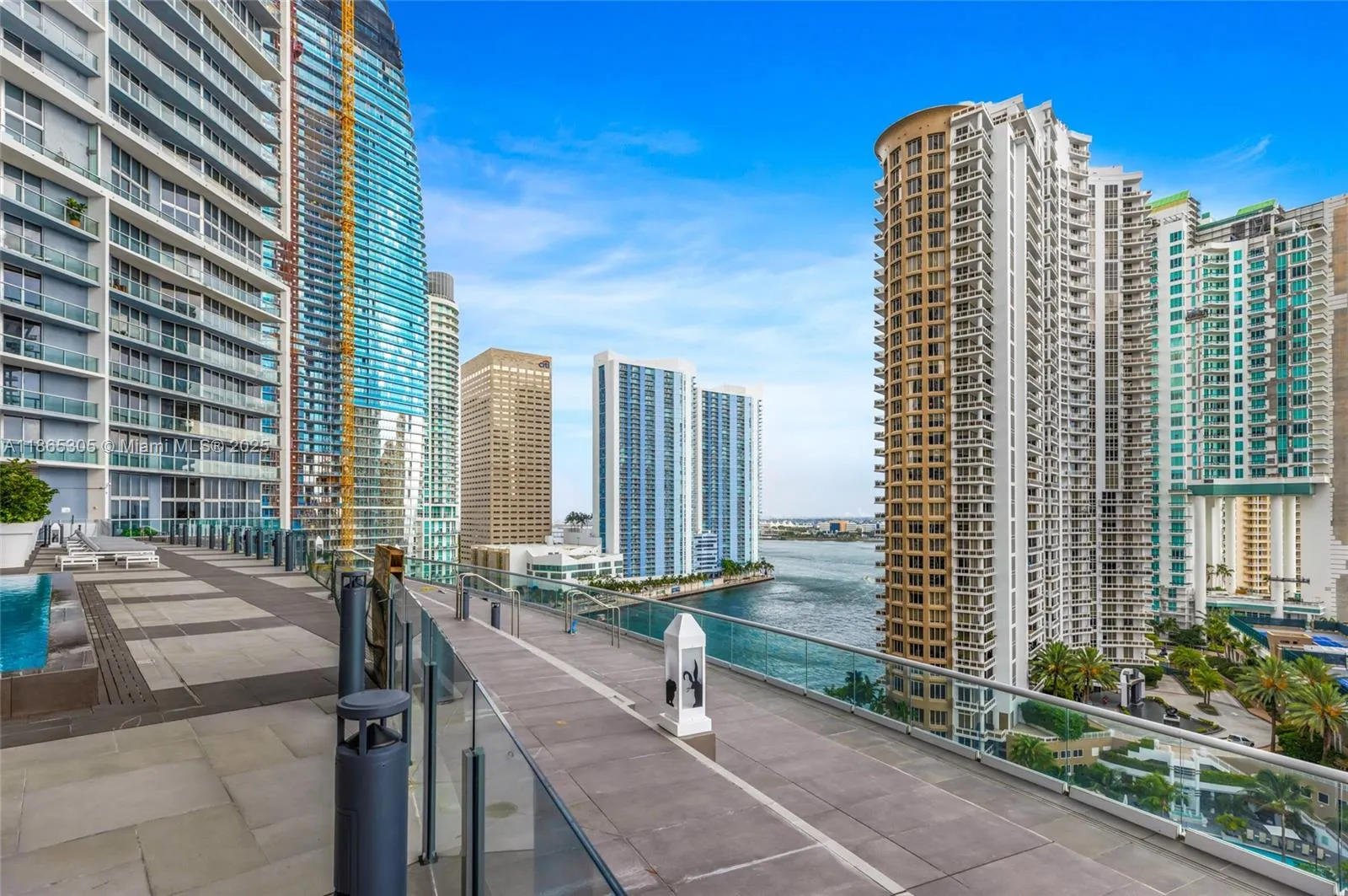 475 Brickell Ave, #712-714