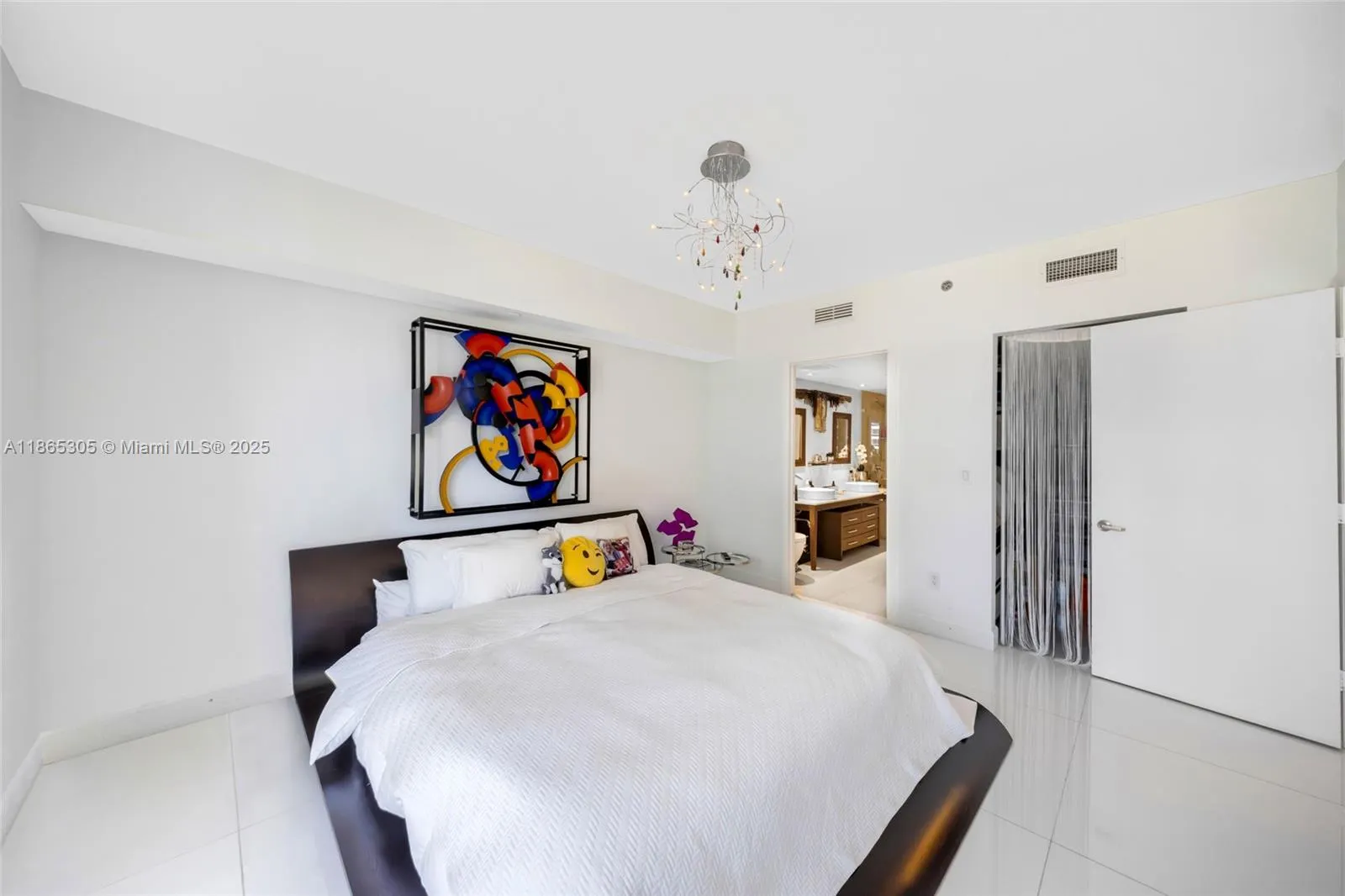 475 Brickell Ave, #712-714