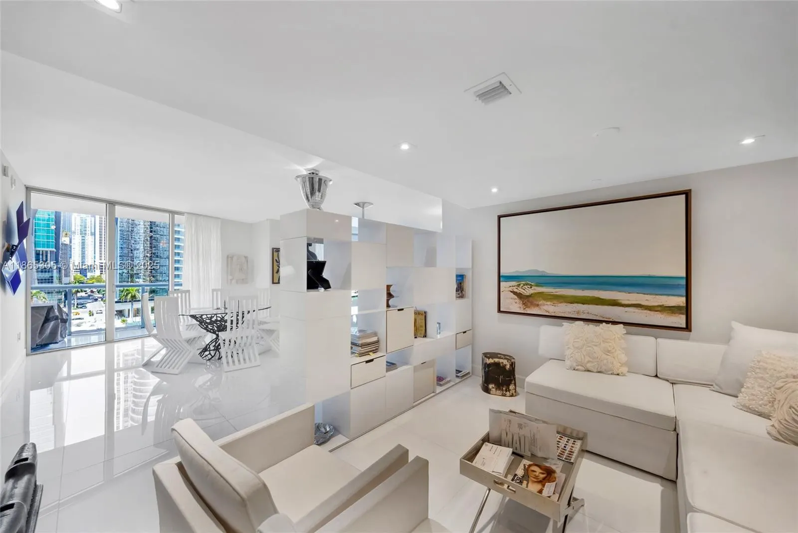 475 Brickell Ave, #712-714