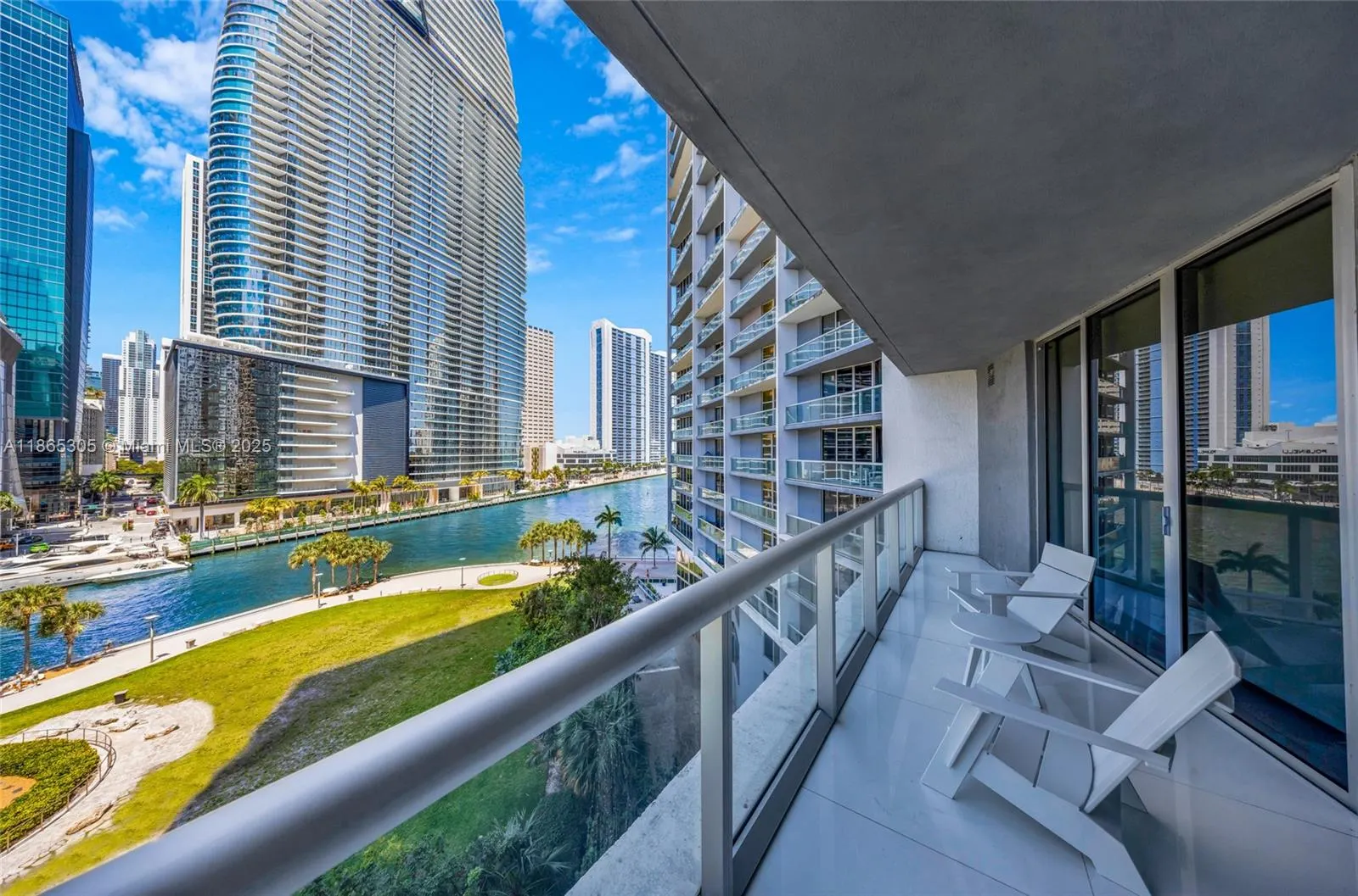 475 Brickell Ave, #712-714