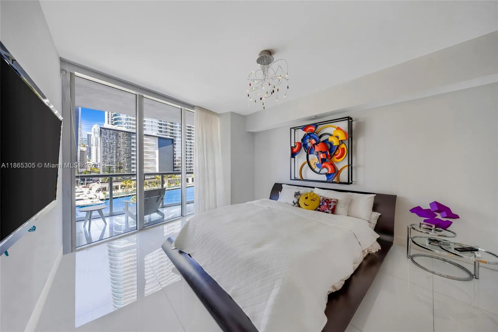 475 Brickell Ave, #712-714