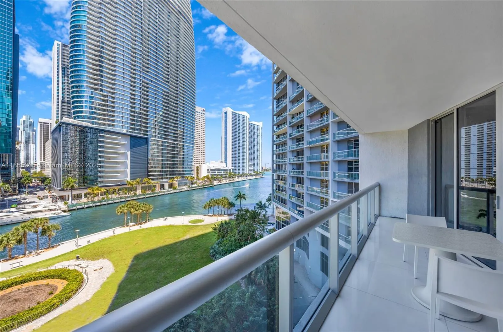 475 Brickell Ave, #712-714