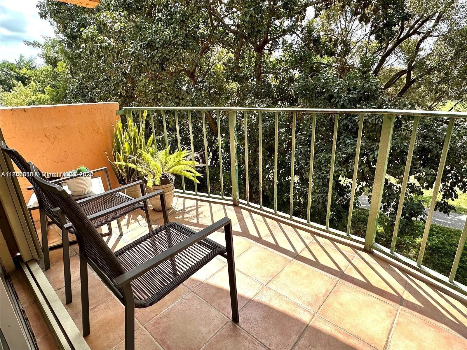 9360 Fontainebleau Blvd, #612
