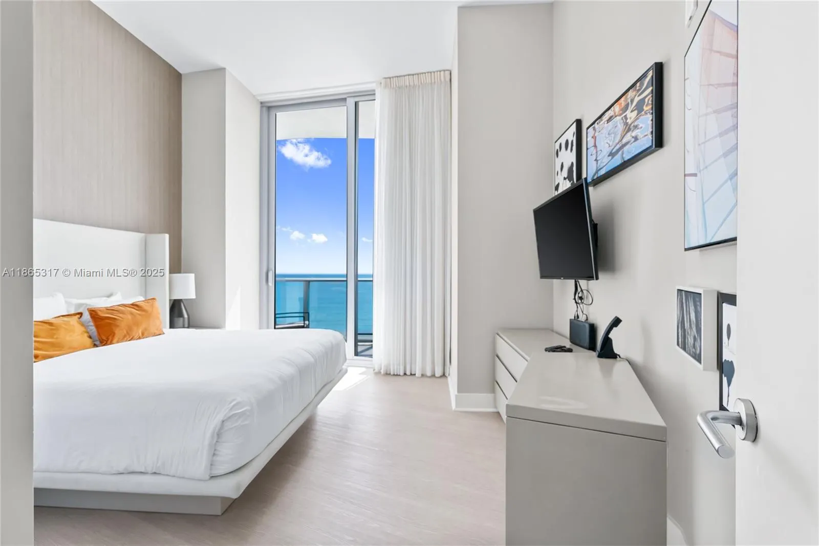 4111 S Ocean Dr, #702