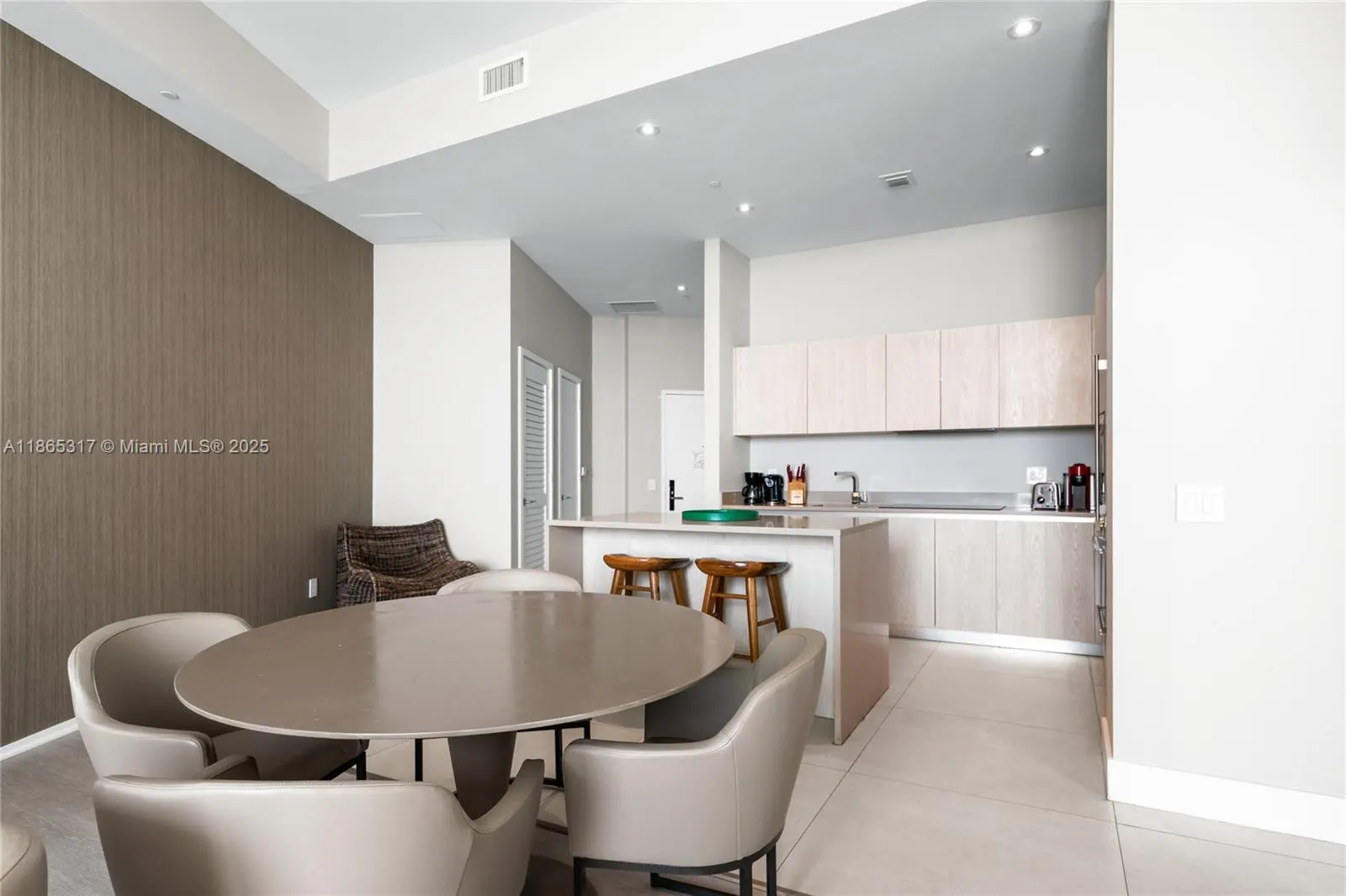 4111 S Ocean Dr, #702