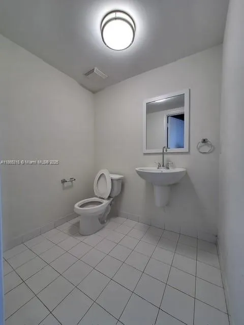 690 SW 1st Ct, #2711