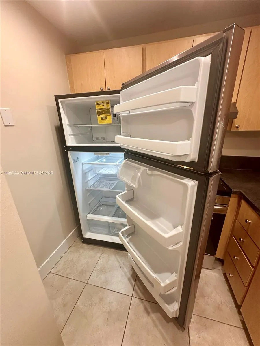2935 NE 163rd ST, #3P