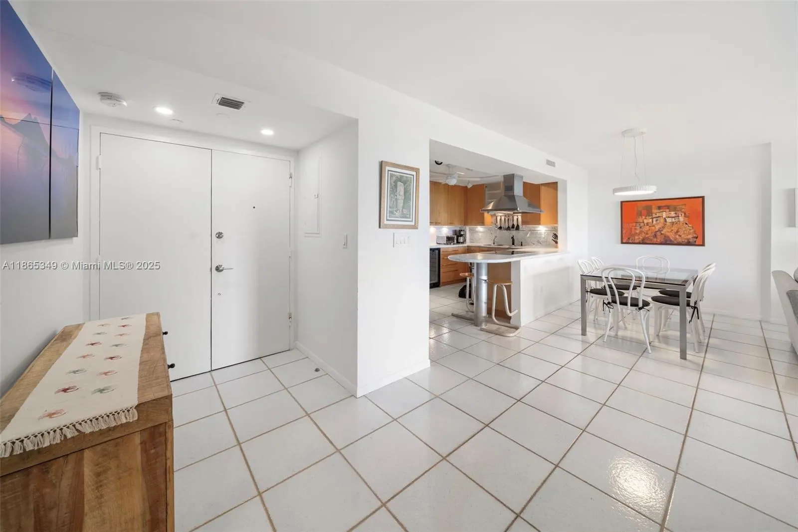 155 Ocean Lane Dr, #1104