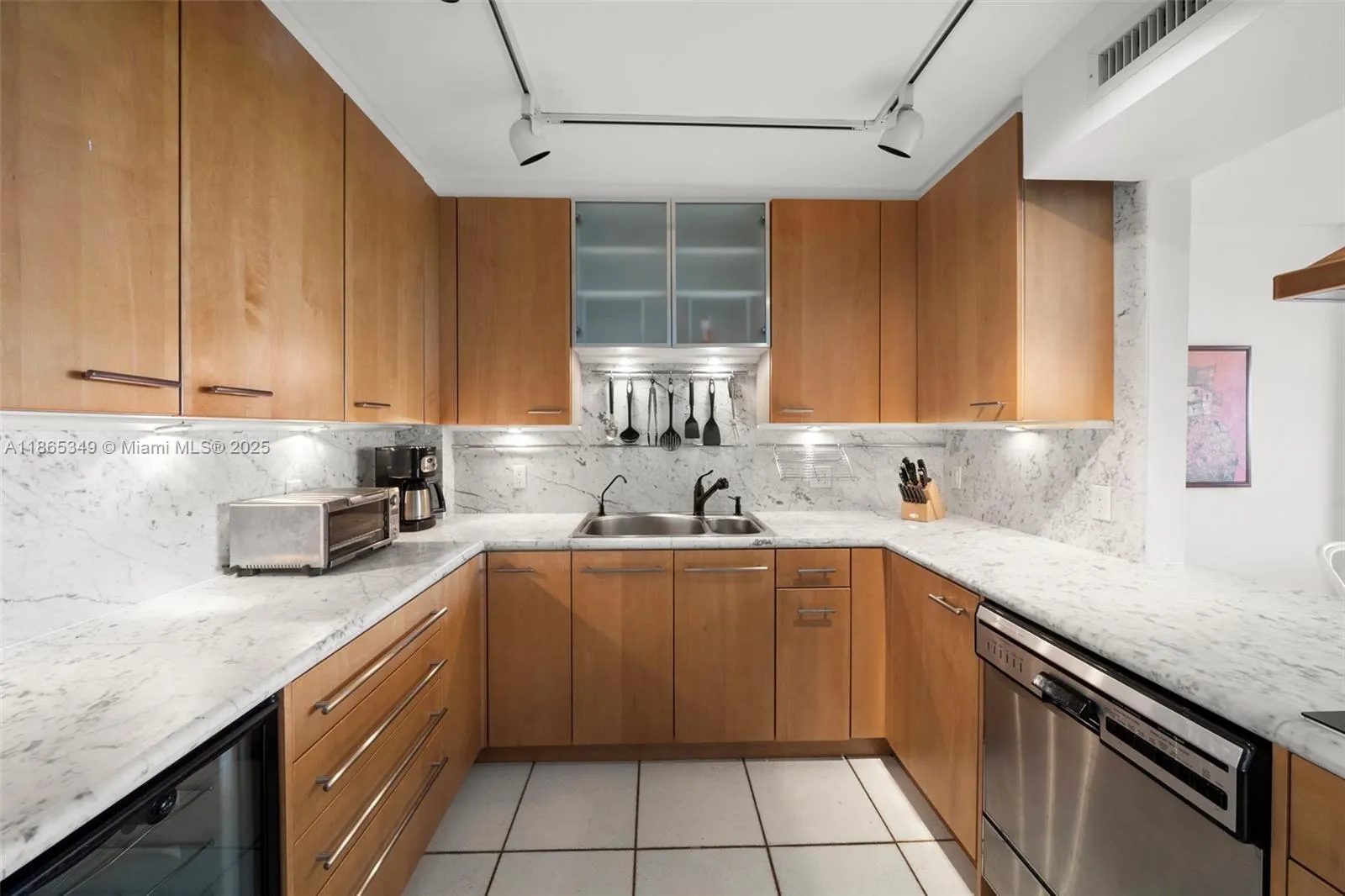 155 Ocean Lane Dr, #1104