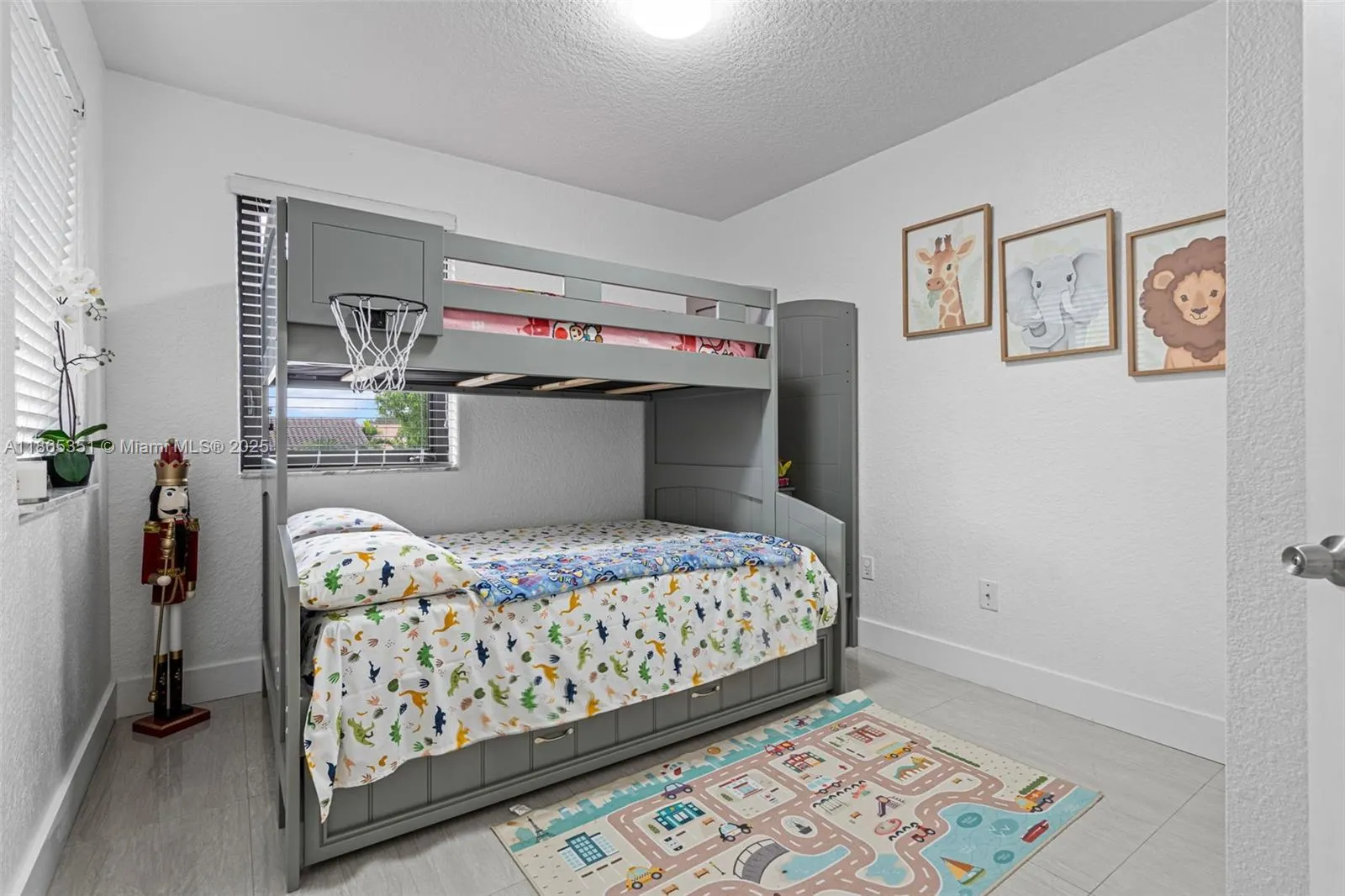 8705 NW 150th Ter