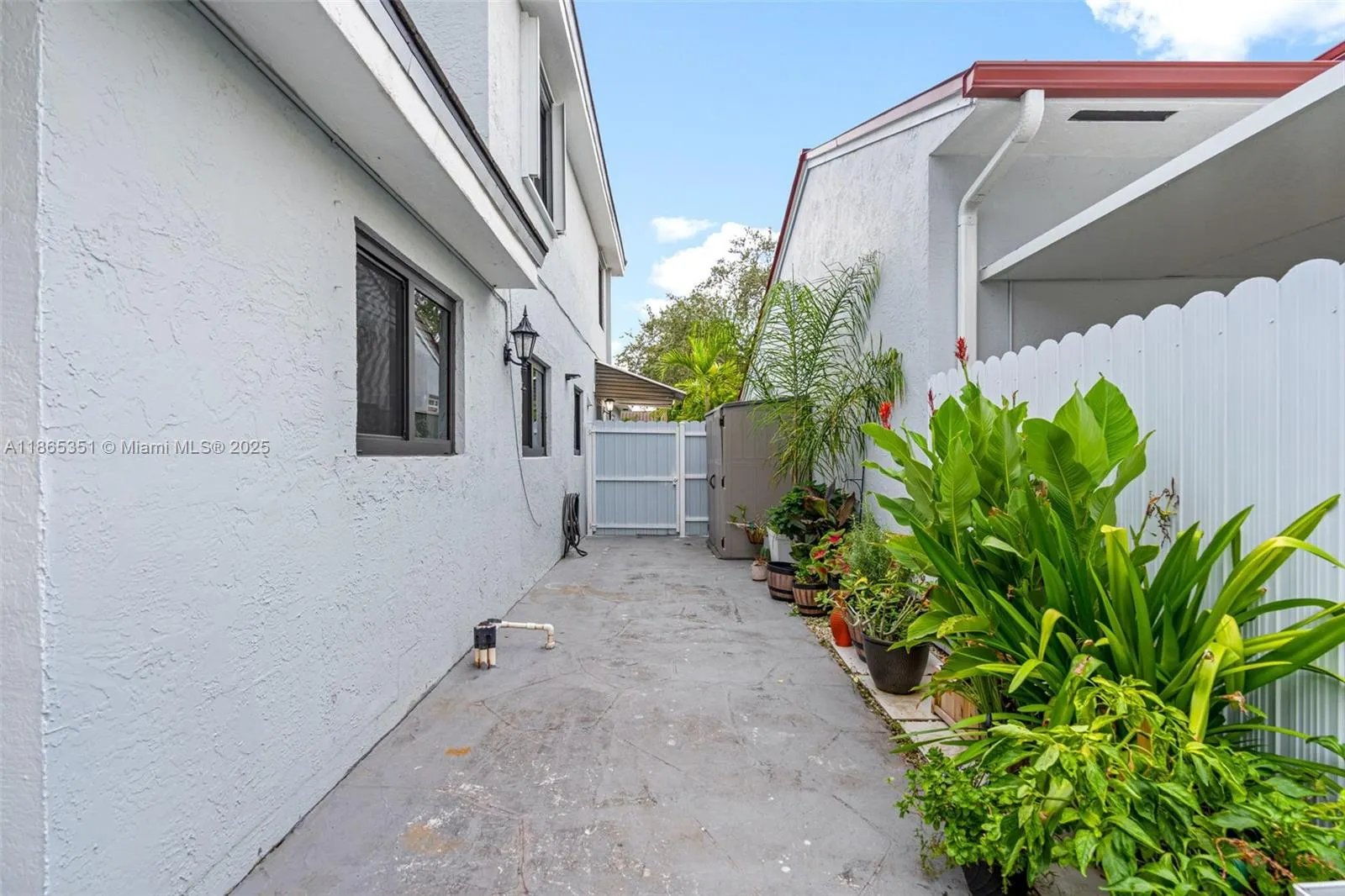 8705 NW 150th Ter