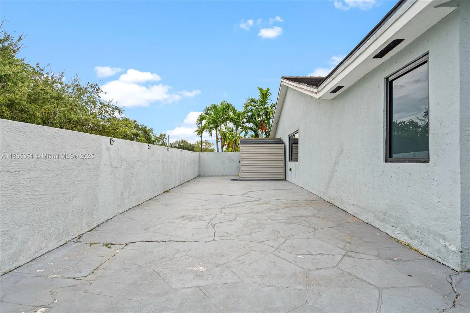 8705 NW 150th Ter