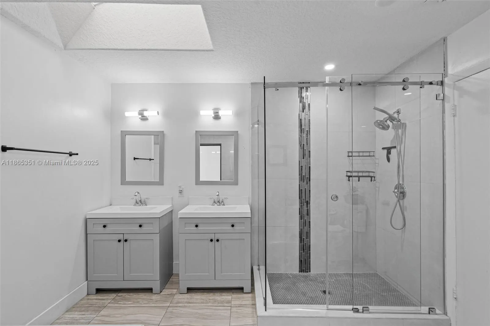8705 NW 150th Ter
