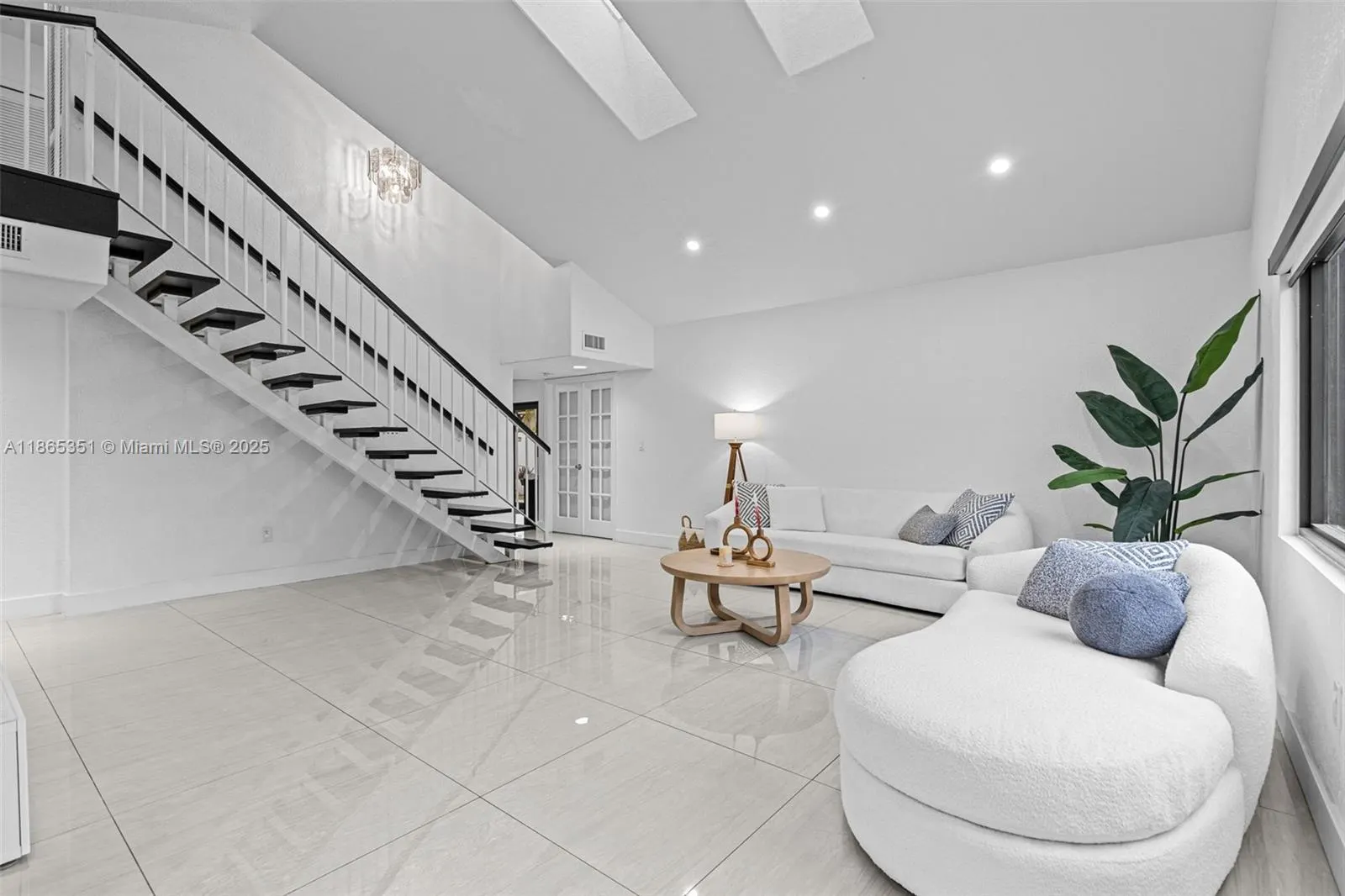 8705 NW 150th Ter