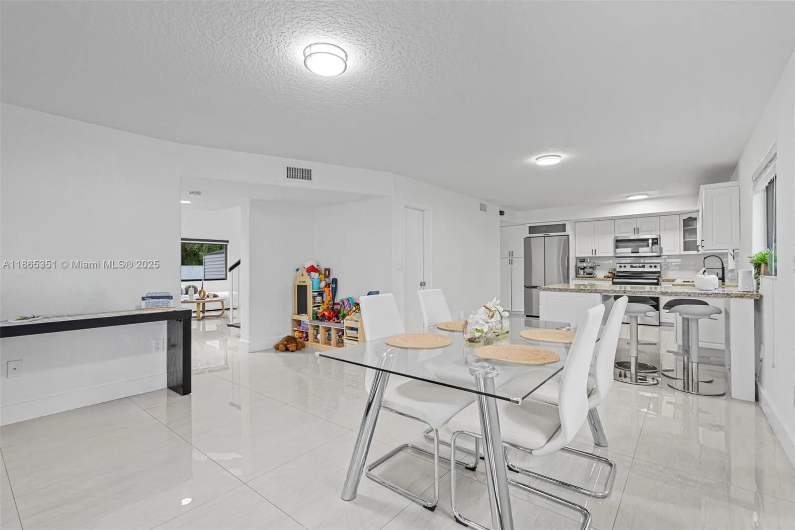 8705 NW 150th Ter