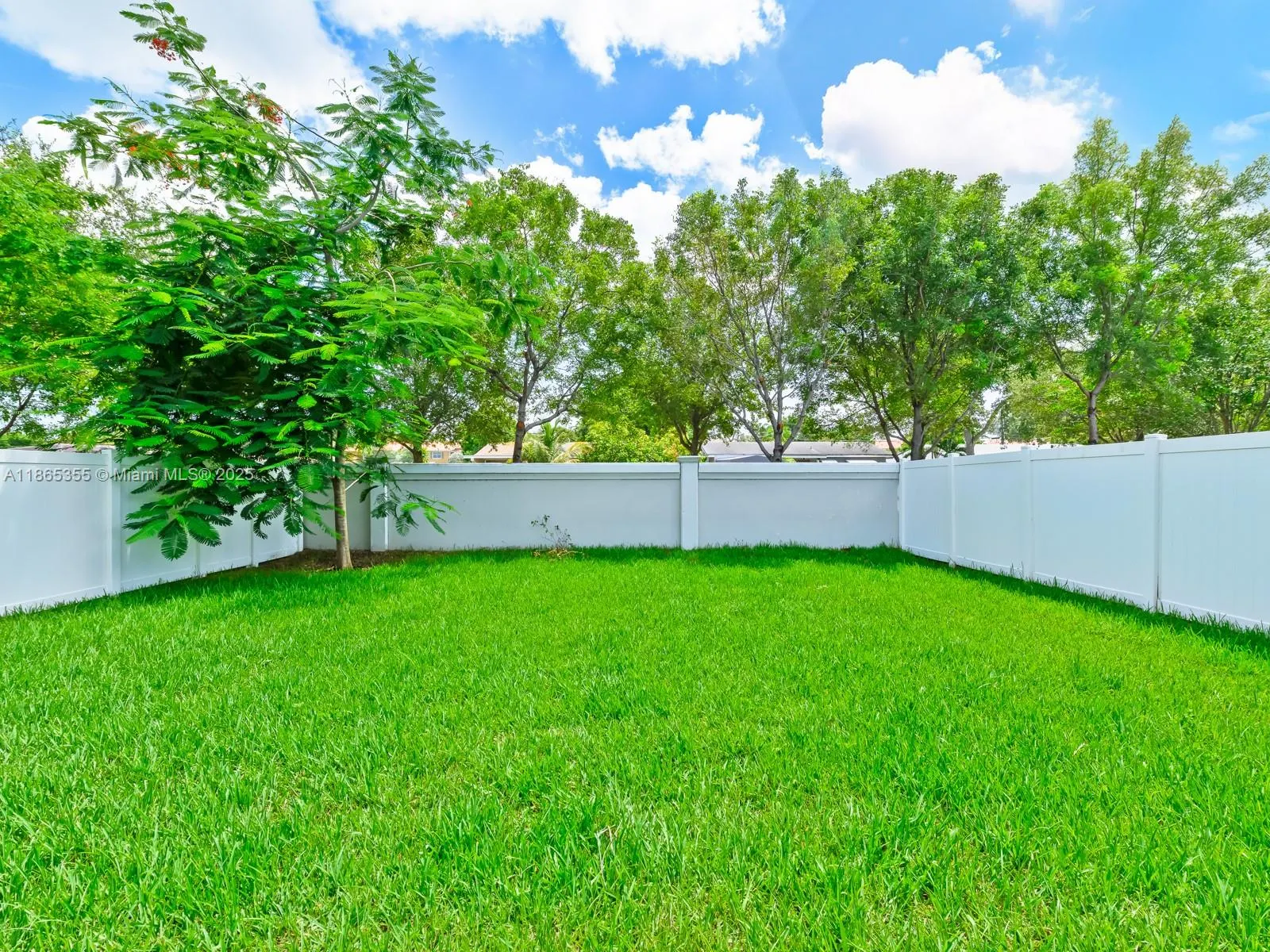 4924 Whispering Way