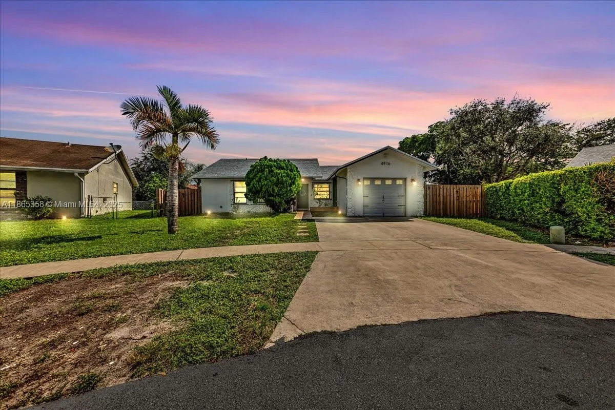 4916 NW 92nd Ave