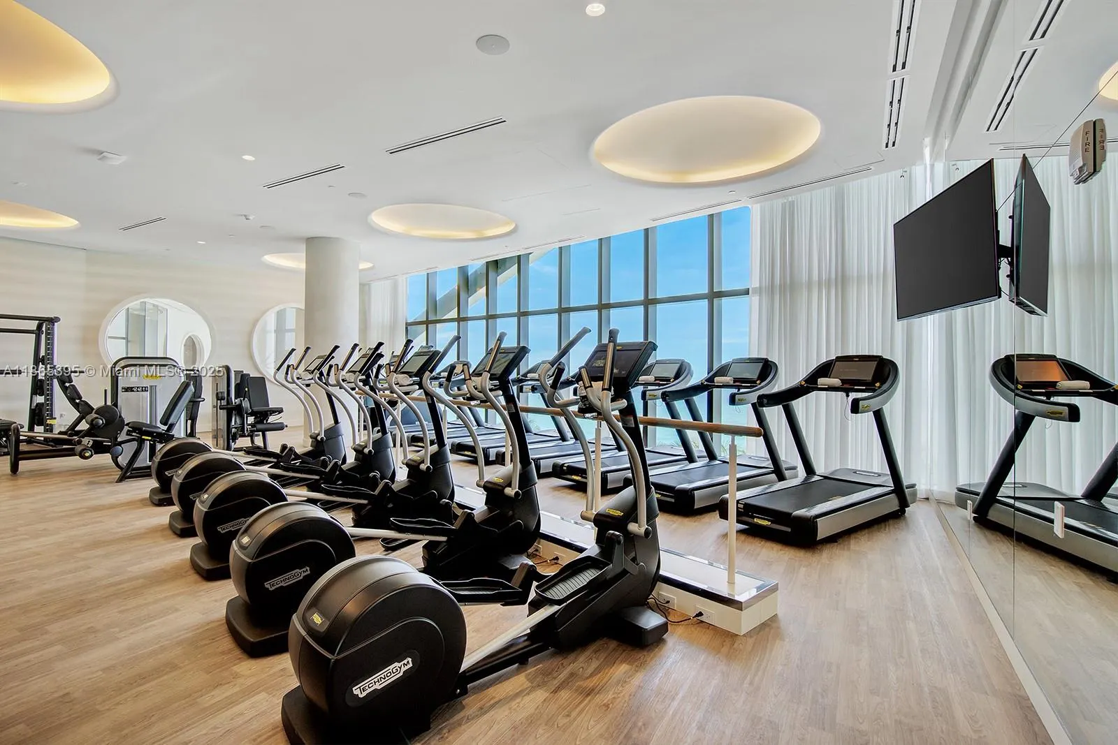 15701 Collins Ave, #4802