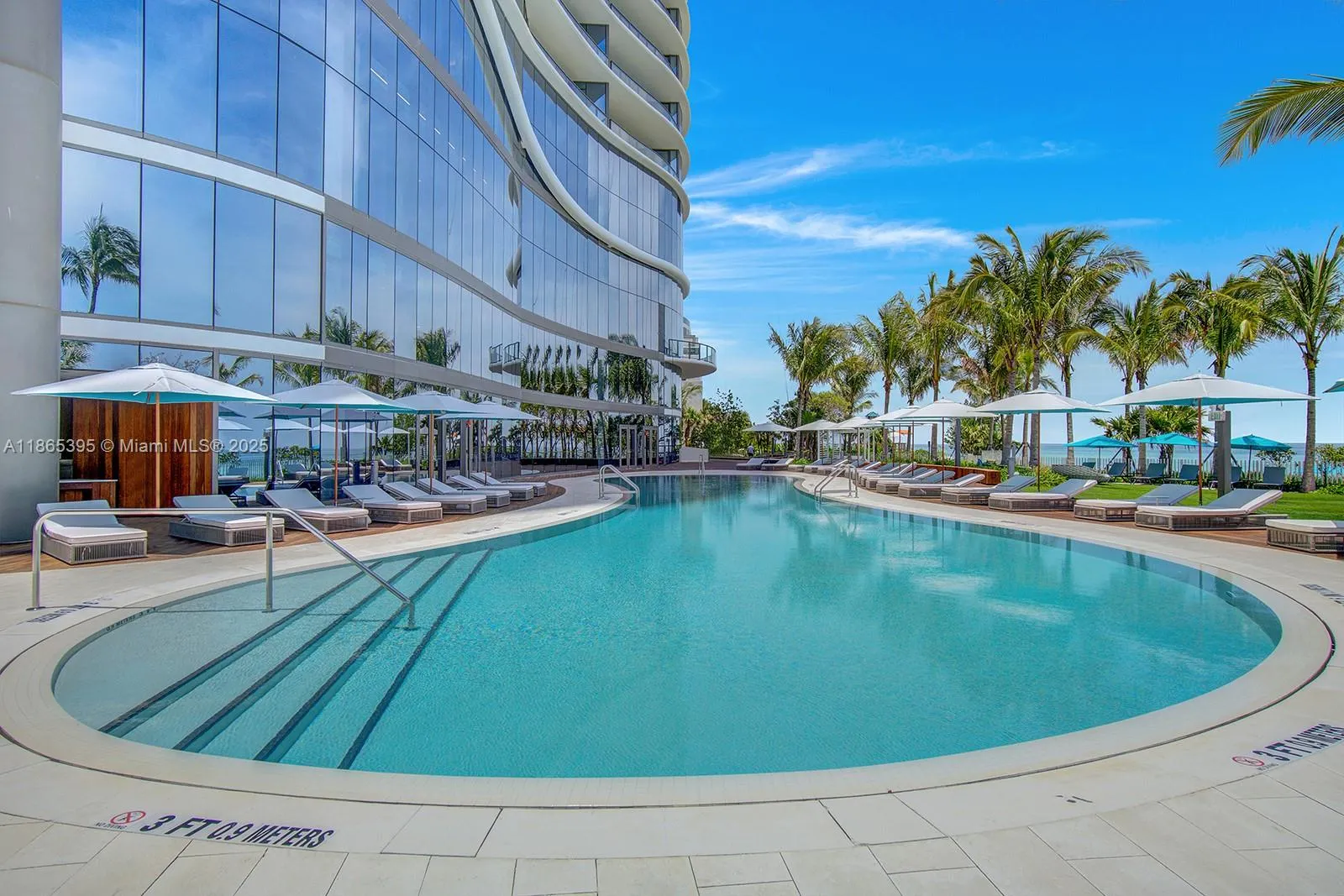 15701 Collins Ave, #4802
