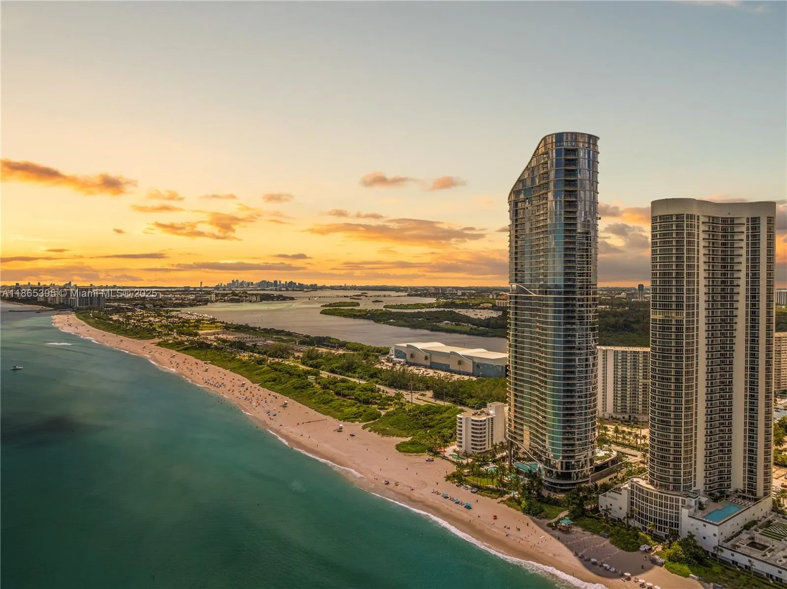 15701 Collins Ave, #4802