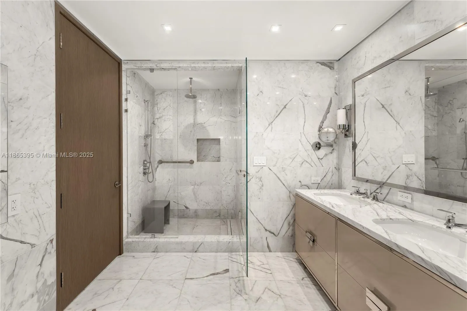 15701 Collins Ave, #4802